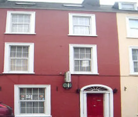 Oaklands Bed and Breakfast *