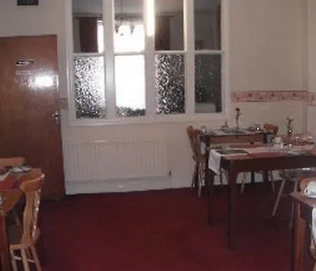 Bed and Breakfast Oaklands Κορκ
